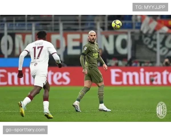 战术板：解析斯图加特边翼卫体系在攻防转换中的高效运用